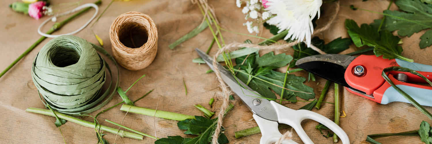 Floristry 101 FrontFacing Arrangement Your Library
